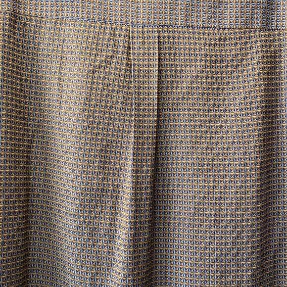 Men's Jhane Barnes Blue Starburst Patterned Silk+Cotton Button-Down Shirt - Picture 13 of 16